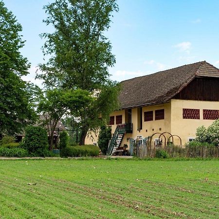 Gutshof Bartl 1 Apartment Klagenfurt am Woerthersee Bagian luar foto