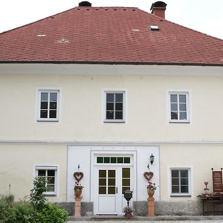 Gutshof Bartl 1 Apartment Klagenfurt am Woerthersee Bagian luar foto