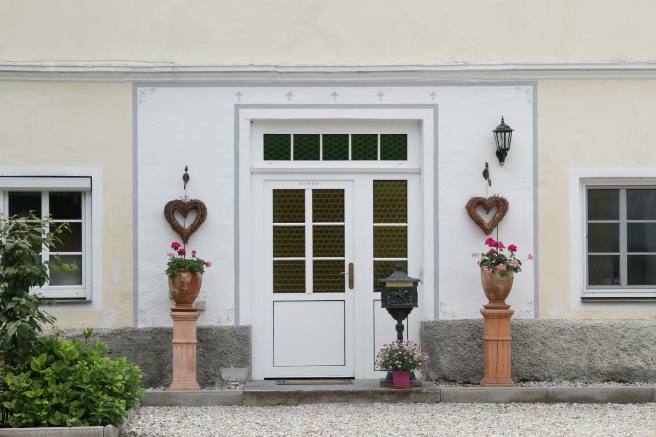Gutshof Bartl 1 Apartment Klagenfurt am Woerthersee Bagian luar foto