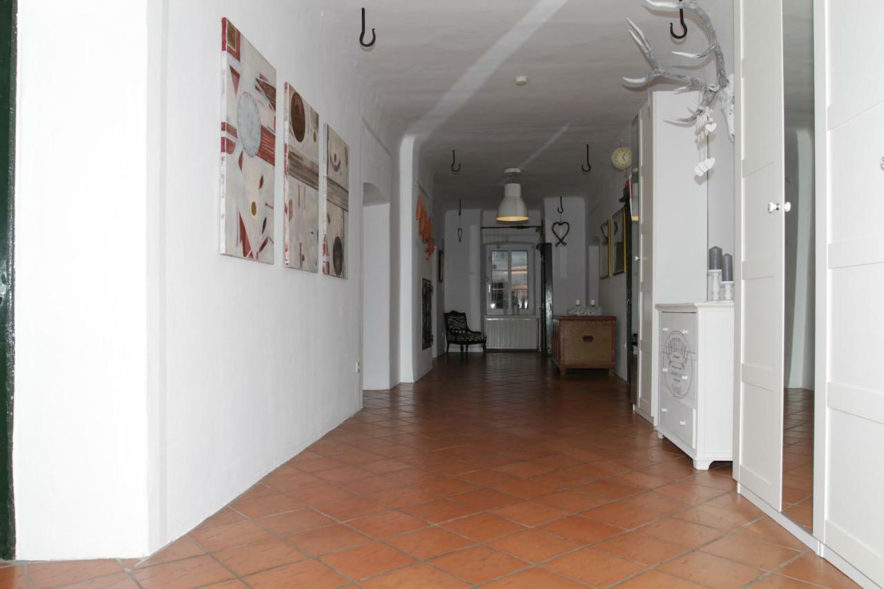 Gutshof Bartl 1 Apartment Klagenfurt am Woerthersee Bagian luar foto