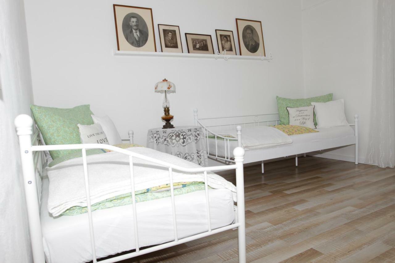 Gutshof Bartl 1 Apartment Klagenfurt am Woerthersee Bagian luar foto